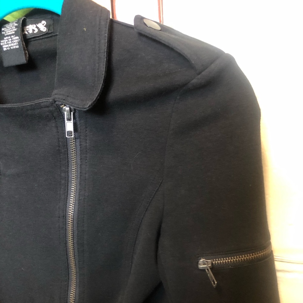 Black Jacket - Picture 3 of 5